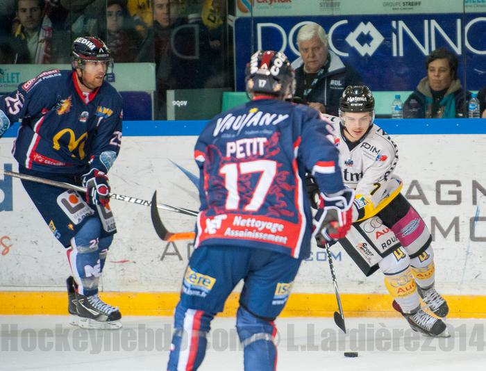 Grenoble  4 - 2 Rouen