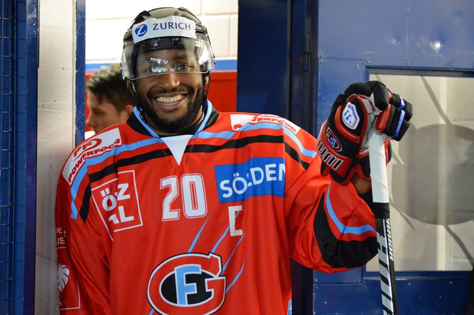 SIHC: Ambri passe en quarts — Reportage