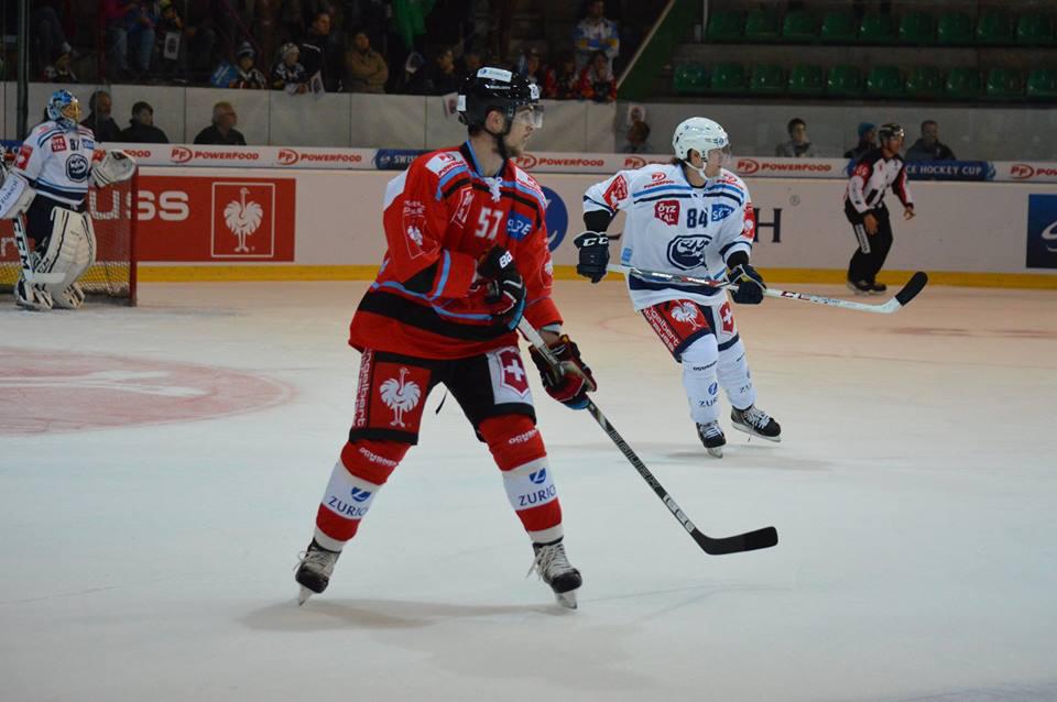 SIHC: Ambri passe en quarts — Reportage