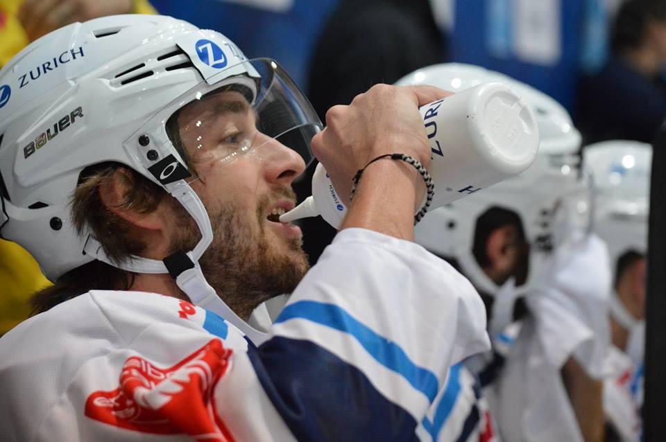 SIHC: Ambri passe en quarts — Reportage