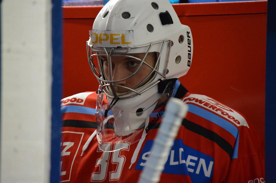 SIHC: Ambri passe en quarts — Reportage