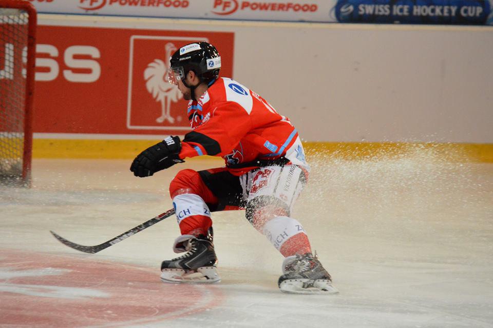 SIHC: Ambri passe en quarts — Reportage