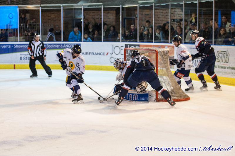 Angers  2 - 1 Chamonix 