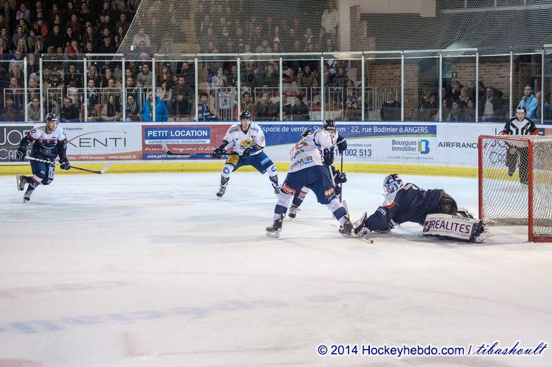 Angers  2 - 1 Chamonix 