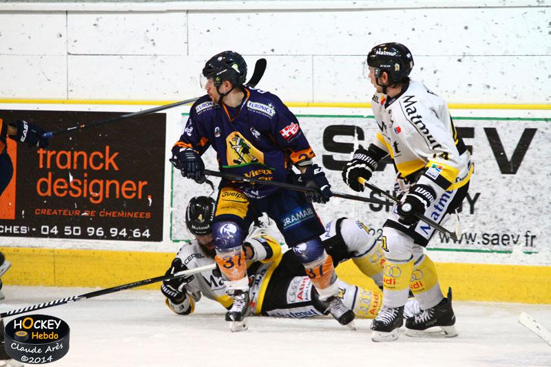 Chamonix  4 - 3 Rouen