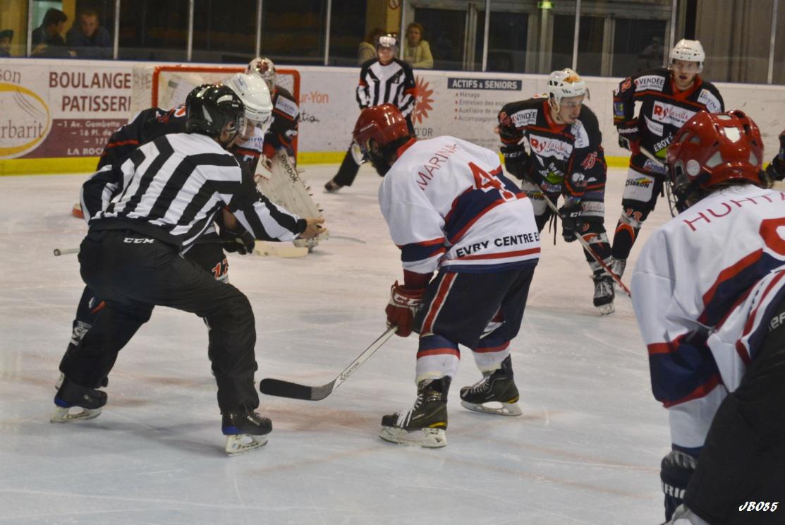 La Roche-sur-Yon 12 - 4 Evry 