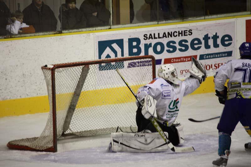 Chamonix  3 - 2 Dijon 