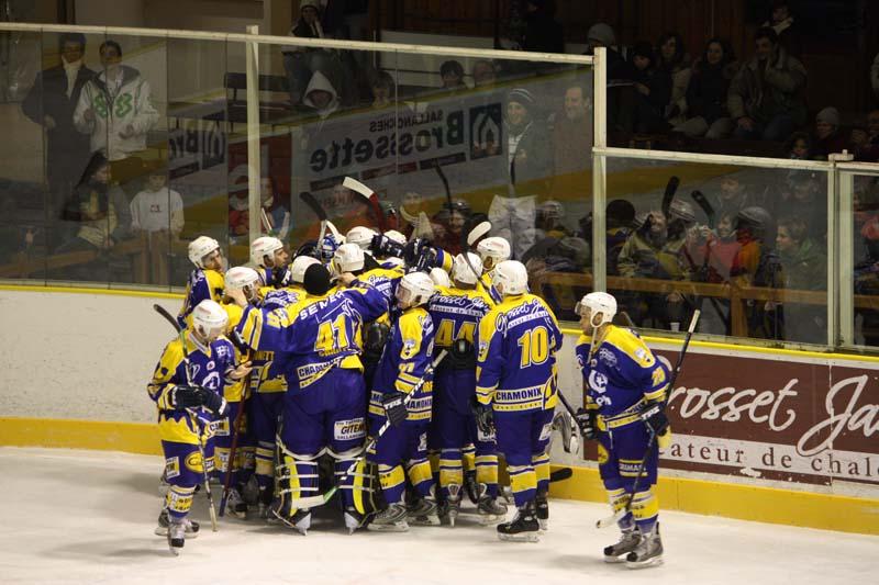 Chamonix  3 - 2 Dijon 
