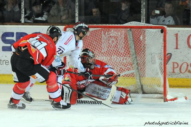 Briançon  5 - 4 Grenoble 