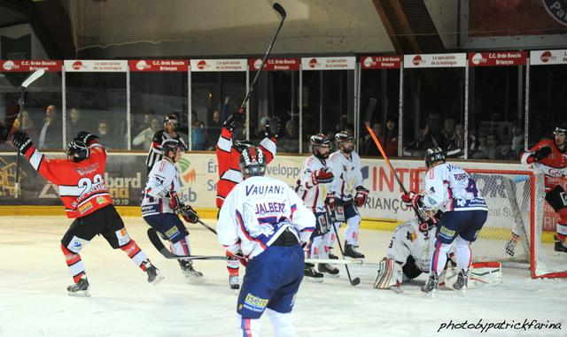 Briançon  5 - 4 Grenoble 