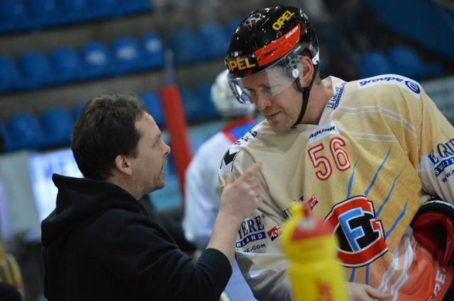Photo hockey reportage Le derby des Zähringen pour le CP Berne