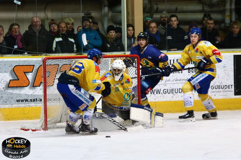 Chamonix  0 - 2 Dijon 