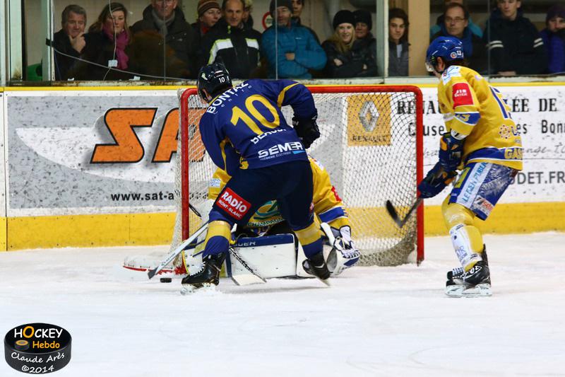 Chamonix  0 - 2 Dijon 