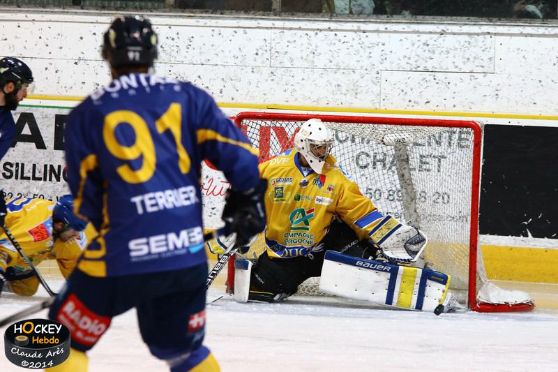 Chamonix  0 - 2 Dijon 