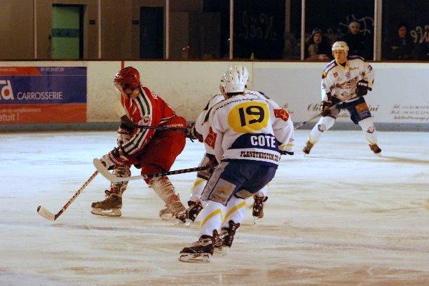Courbevoie  3 - 5 Avignon
