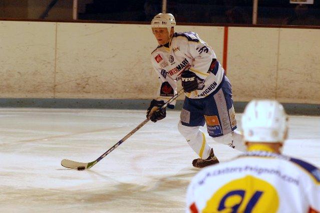 Courbevoie  3 - 5 Avignon