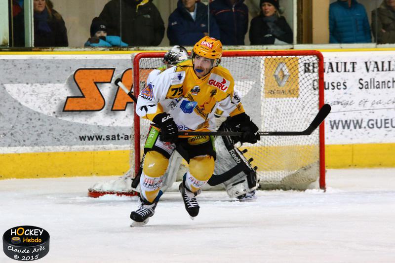 Chamonix  5 - 0 Strasbourg 