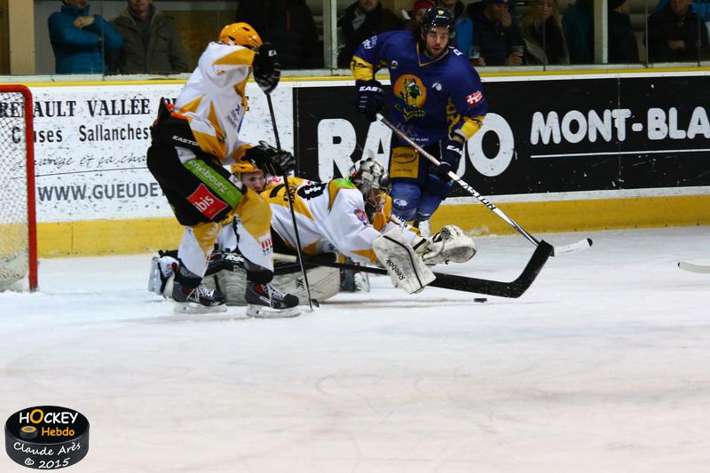 Chamonix  5 - 0 Strasbourg 