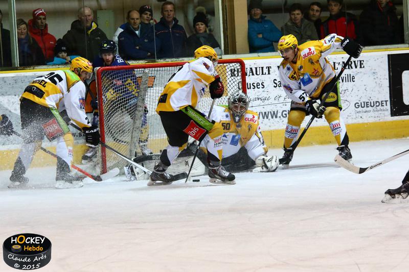 Chamonix  5 - 0 Strasbourg 