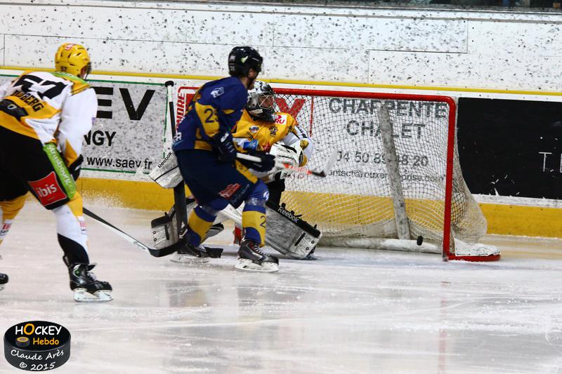 Chamonix  5 - 0 Strasbourg 