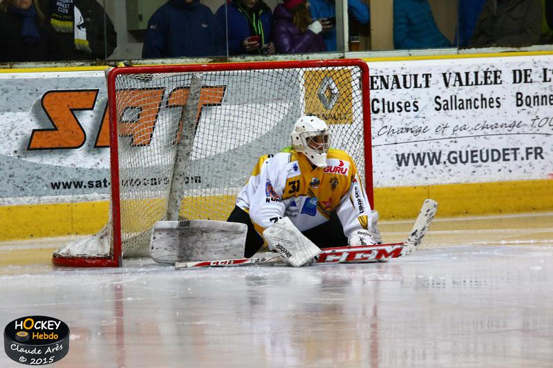 Chamonix  5 - 0 Strasbourg 