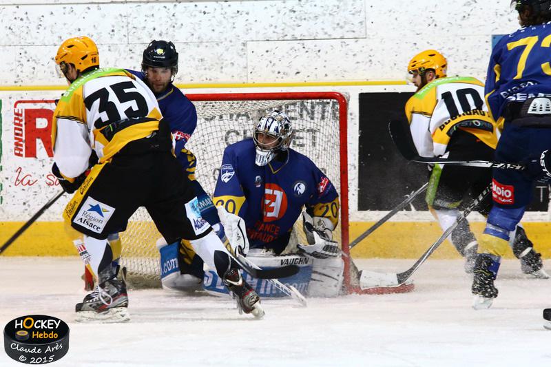 Chamonix  5 - 0 Strasbourg 