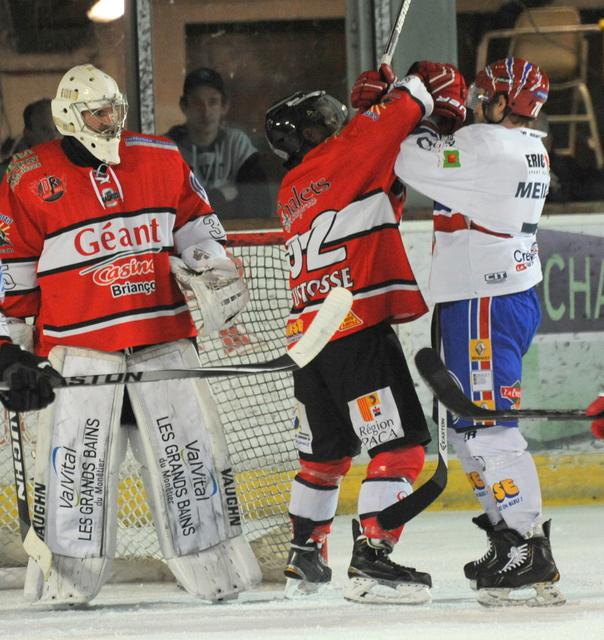 Briançon  9 - 4 Lyon