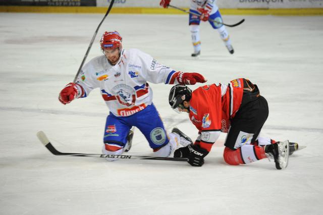 Briançon  9 - 4 Lyon
