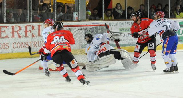 Briançon  9 - 4 Lyon