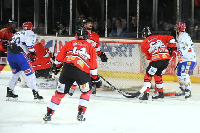 Briançon  9 - 4 Lyon