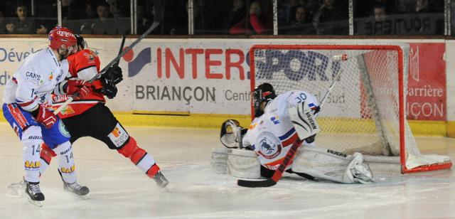 Briançon  9 - 4 Lyon