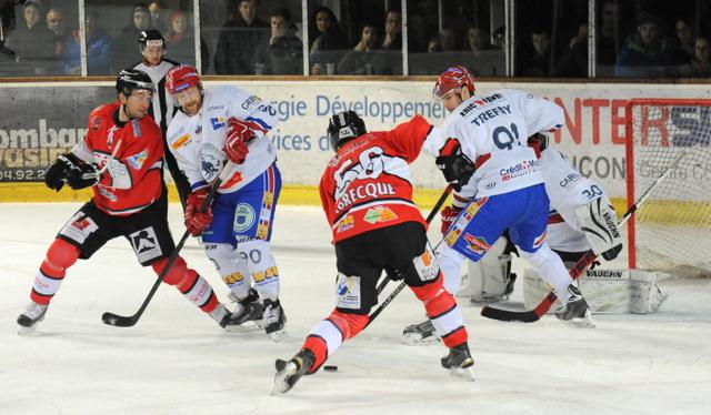 Briançon  9 - 4 Lyon