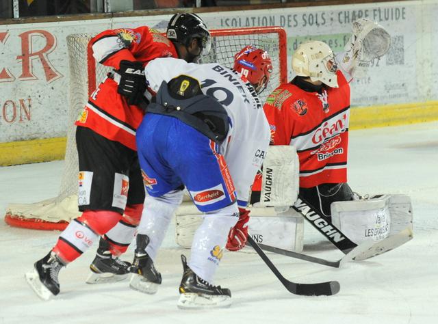 Briançon  9 - 4 Lyon