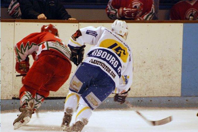 Courbevoie  3 - 5 Avignon