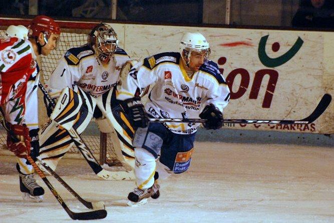 Courbevoie  3 - 5 Avignon