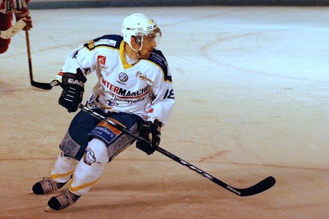 Courbevoie  3 - 5 Avignon