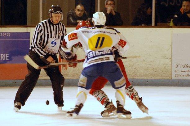 Courbevoie  3 - 5 Avignon