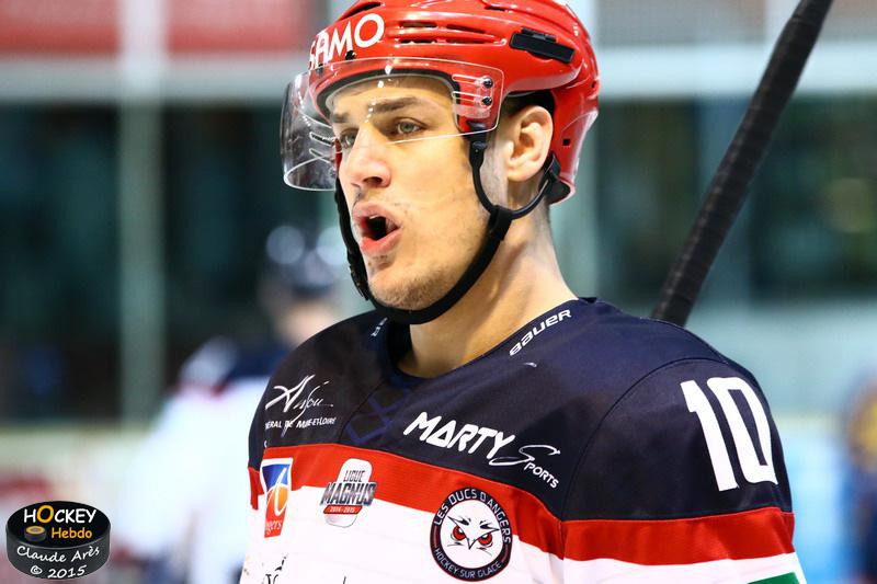 Chamonix  3 - 4 Angers 