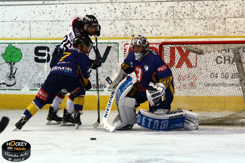 Chamonix  3 - 4 Angers 