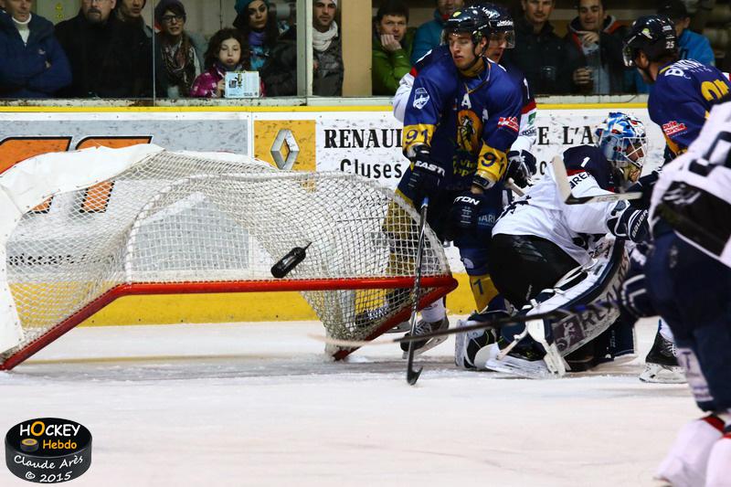 Chamonix  3 - 4 Angers 