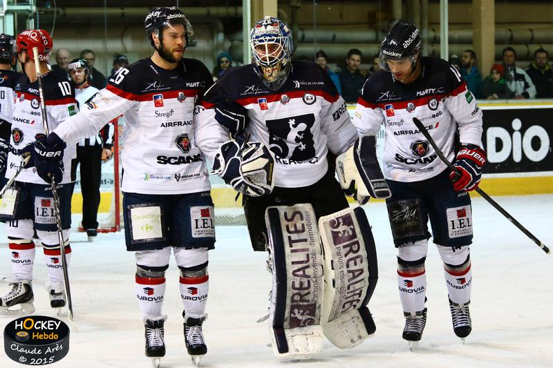 Chamonix  3 - 4 Angers 