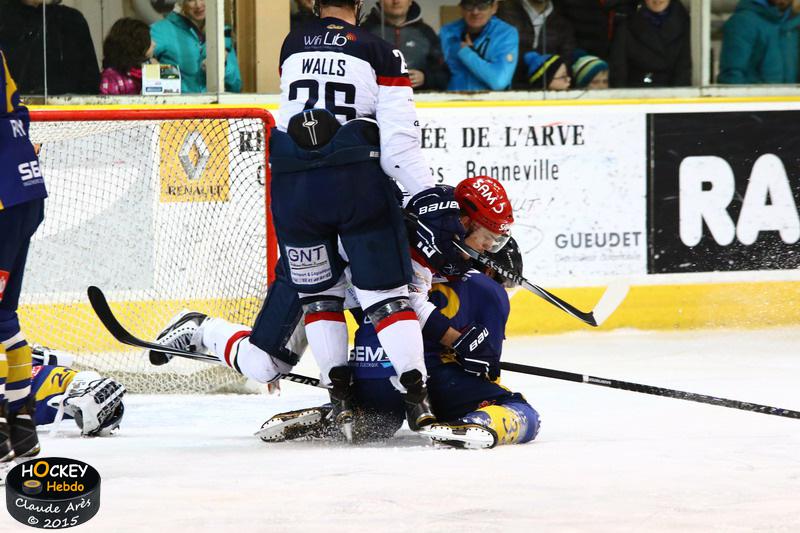 Chamonix  3 - 4 Angers 
