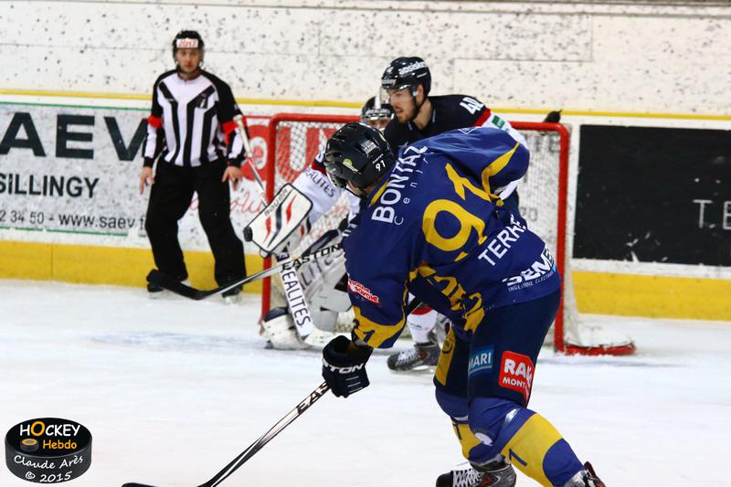 Chamonix  3 - 4 Angers 
