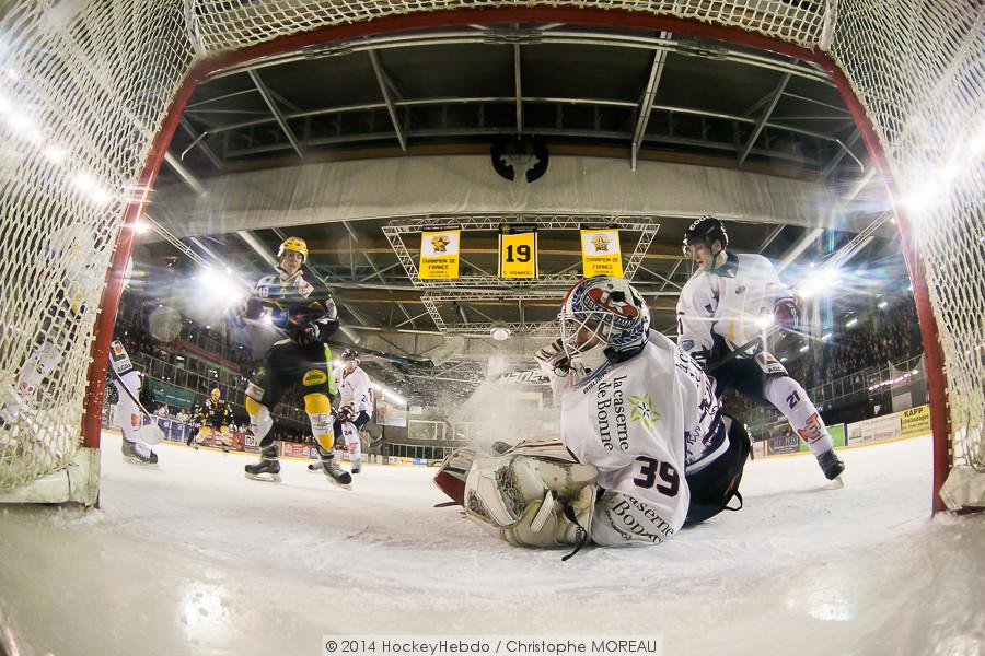 Strasbourg  4 - 5 Grenoble 