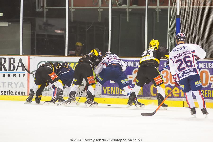 Strasbourg  4 - 5 Grenoble 