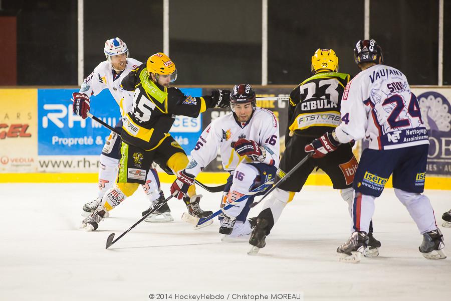Strasbourg  4 - 5 Grenoble 