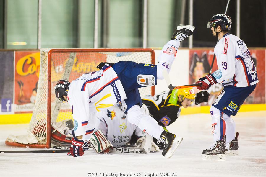 Strasbourg  4 - 5 Grenoble 