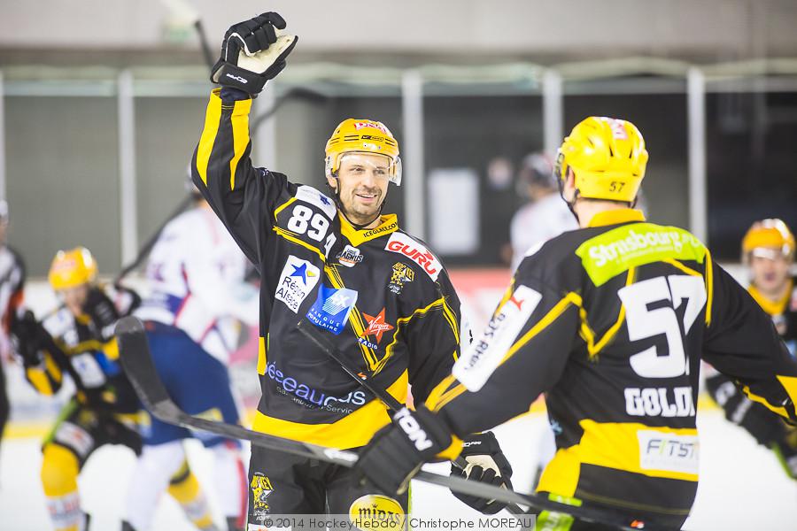 Strasbourg  4 - 5 Grenoble 