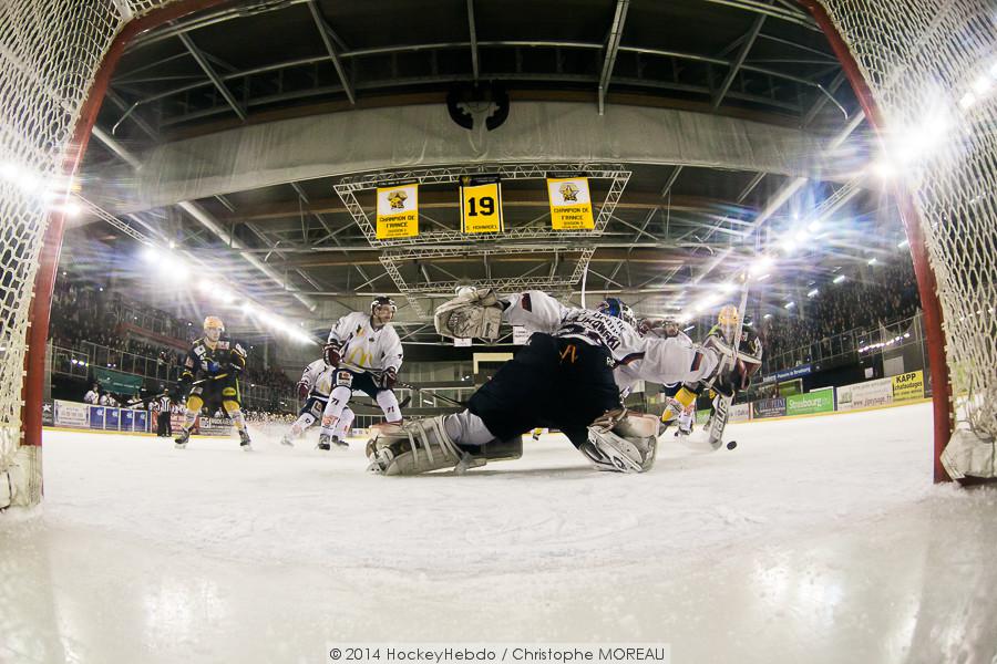 Strasbourg  4 - 5 Grenoble 