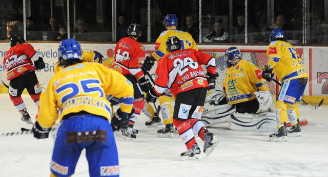 Briançon  6 - 3 Dijon 